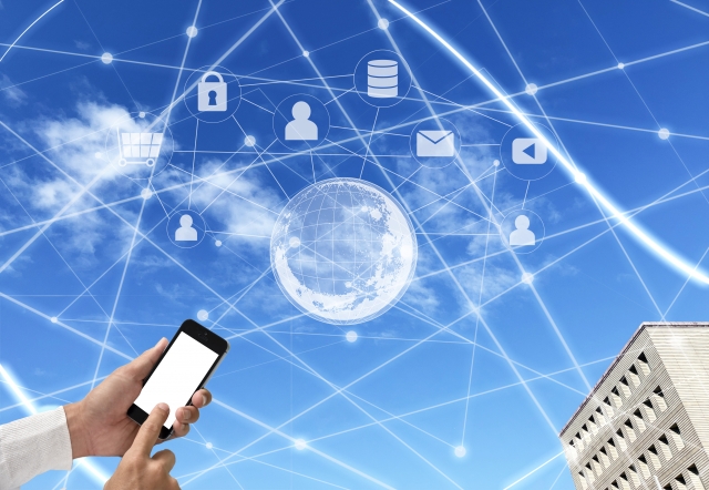 青空とネットワークのイメージ